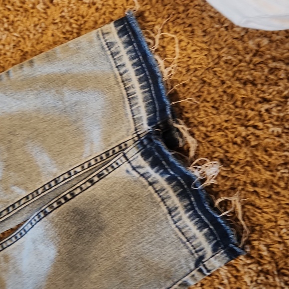 Calvin Klein light wash distressed hem womans size 30 jeans - Picture 10 of 12